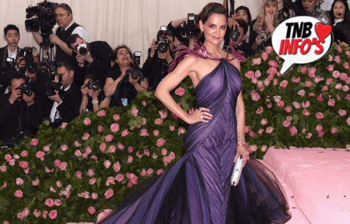 Katie Holmes Red Carpet: 6 Killer Outfits That Take Your Heart Away!!