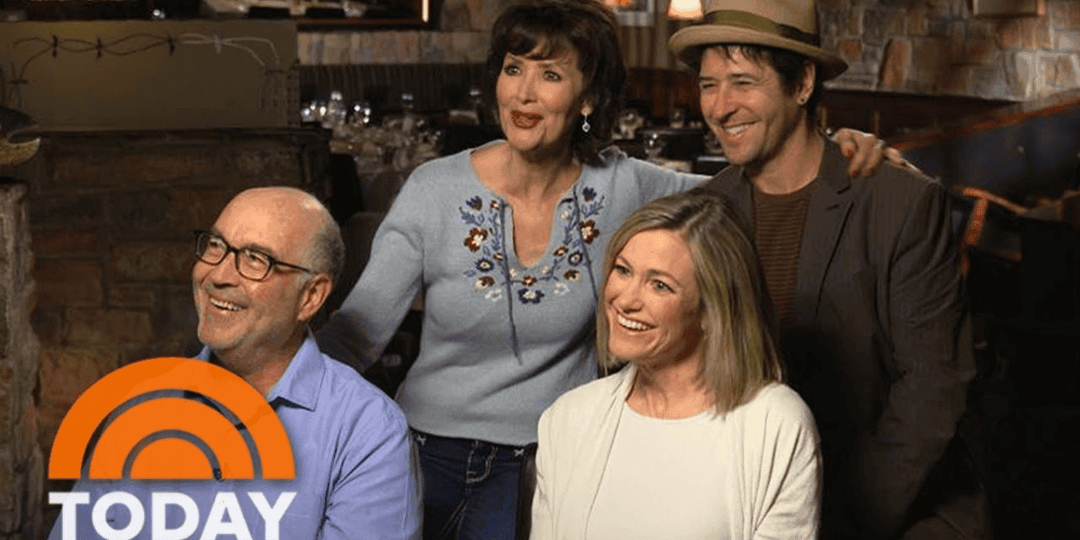 northern exposure cast reunion photoshoot