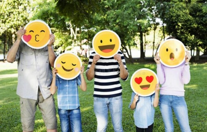 Emojis and Emotional Dishonesty: Study Shows People Conceal Negative Emotions With Positive Icons!